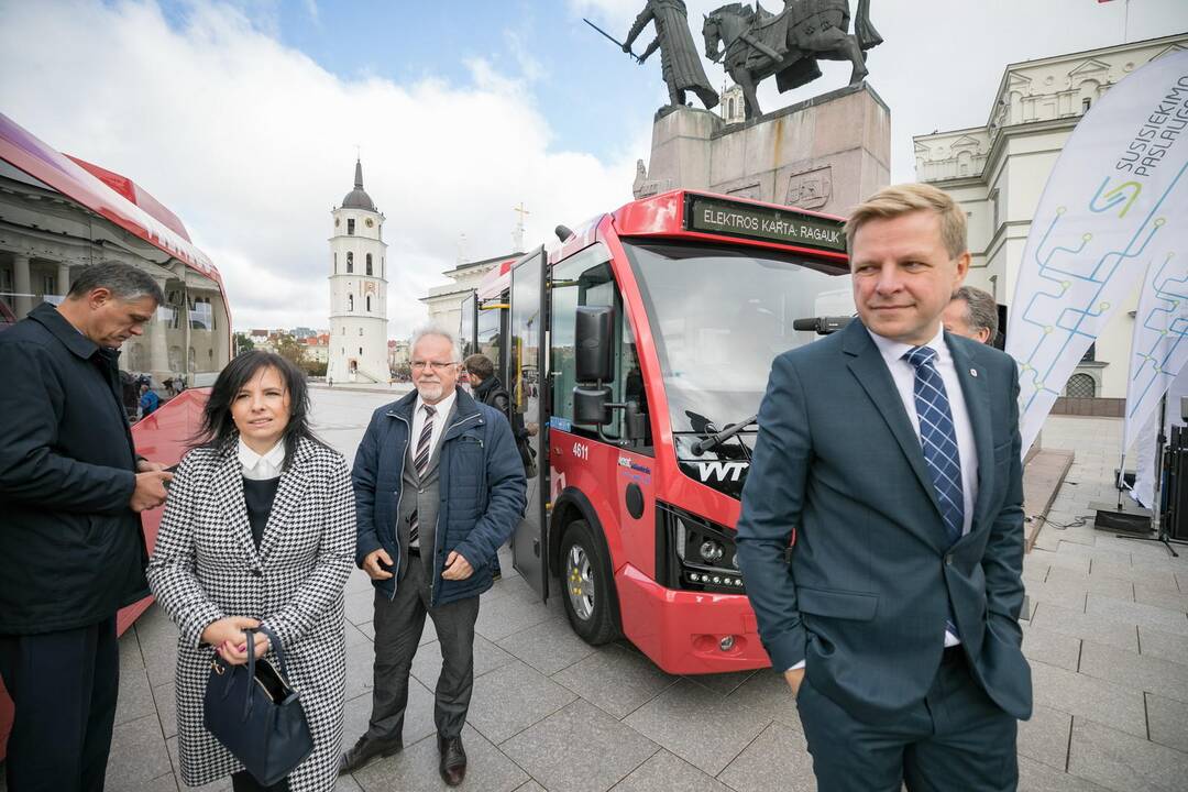 Vilniuje pristatyti pirmieji Lietuvoje elektriniai autobusai