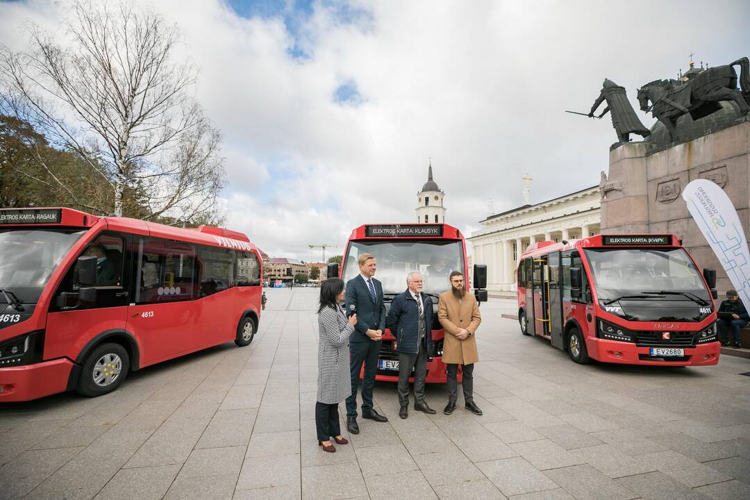 Vilniuje pristatyti pirmieji Lietuvoje elektriniai autobusai