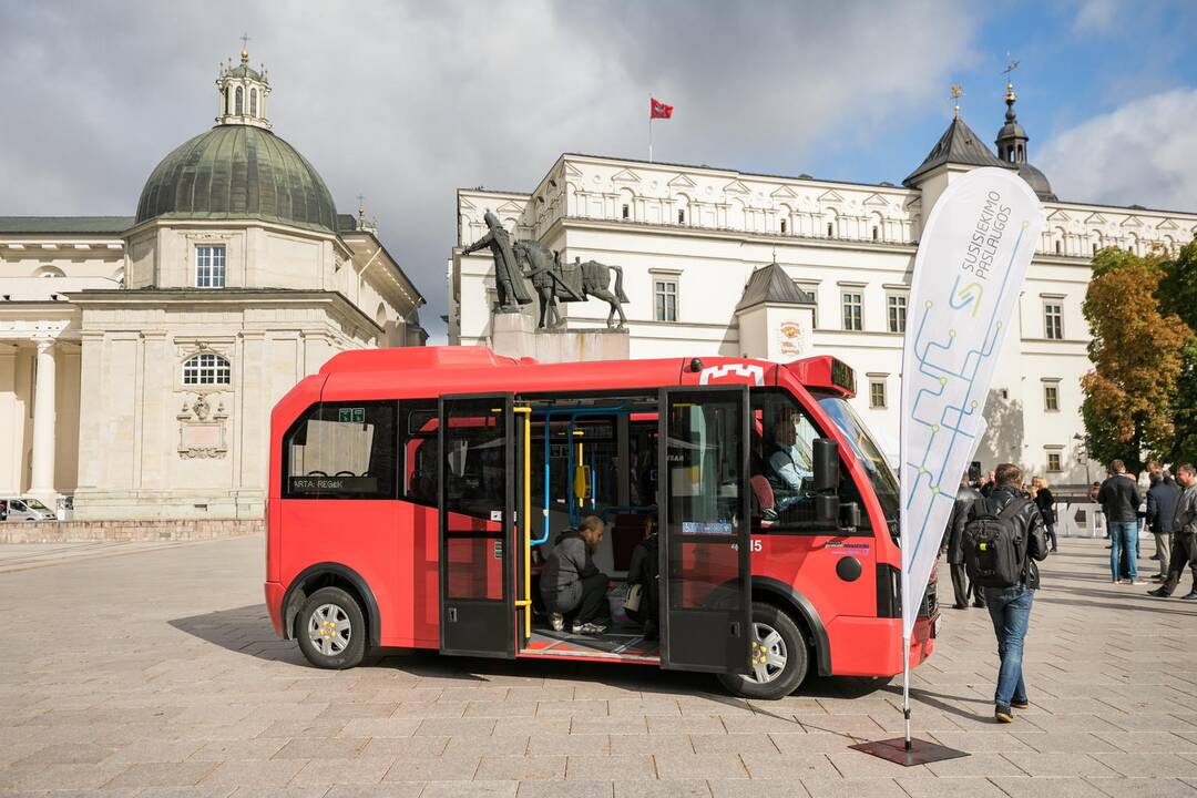 Vilniuje pristatyti pirmieji Lietuvoje elektriniai autobusai