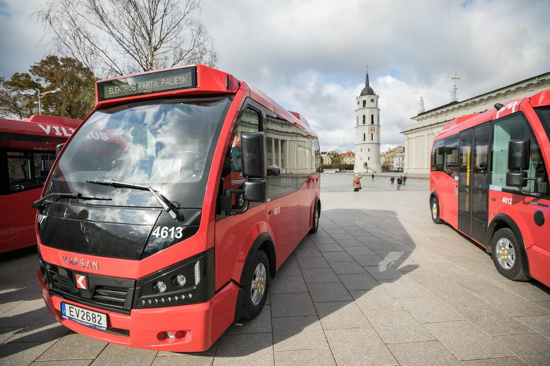 Vilniuje pristatyti pirmieji Lietuvoje elektriniai autobusai