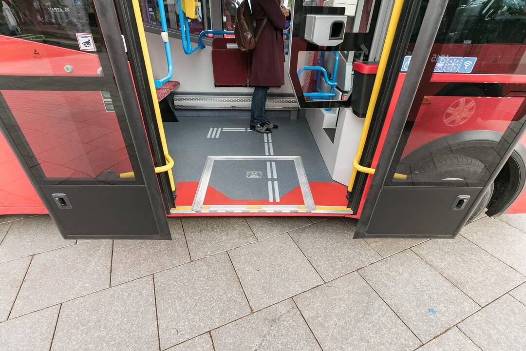 Vilniuje pristatyti pirmieji Lietuvoje elektriniai autobusai