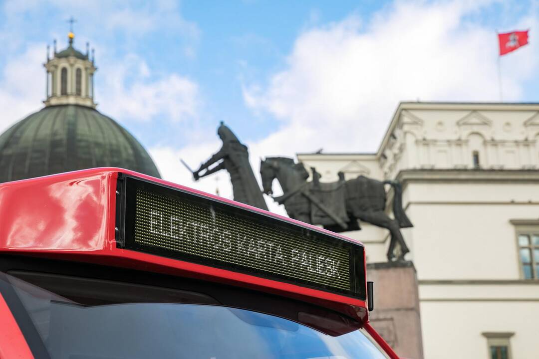 Vilniuje pristatyti pirmieji Lietuvoje elektriniai autobusai
