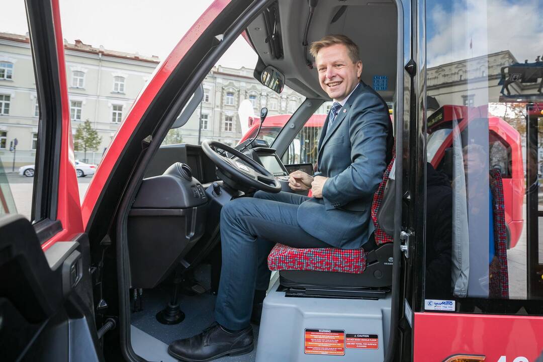 Vilniuje pristatyti pirmieji Lietuvoje elektriniai autobusai