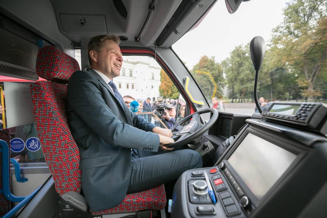 Vilniuje pristatyti pirmieji Lietuvoje elektriniai autobusai