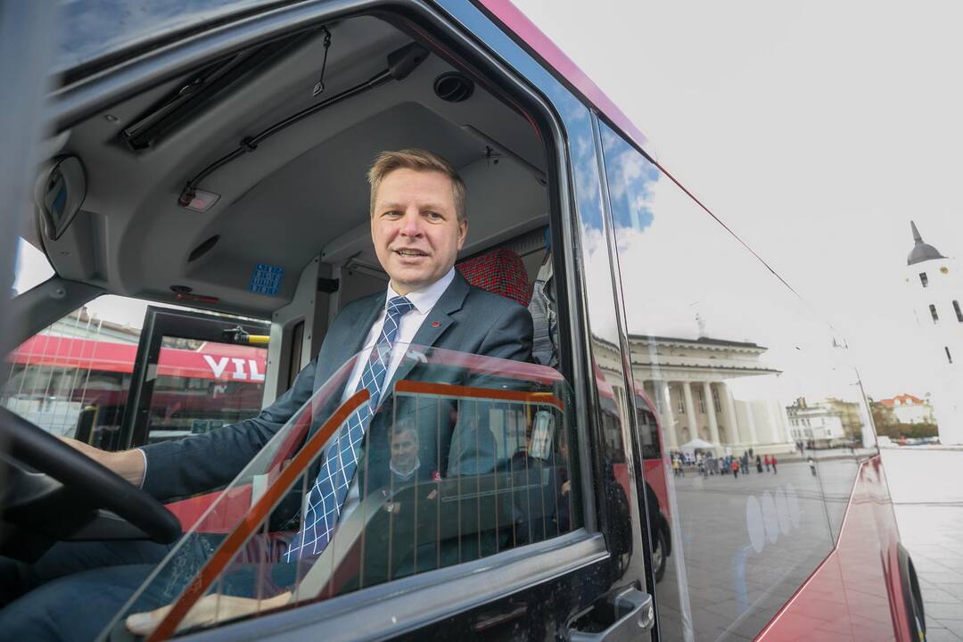 Vilniuje pristatyti pirmieji Lietuvoje elektriniai autobusai