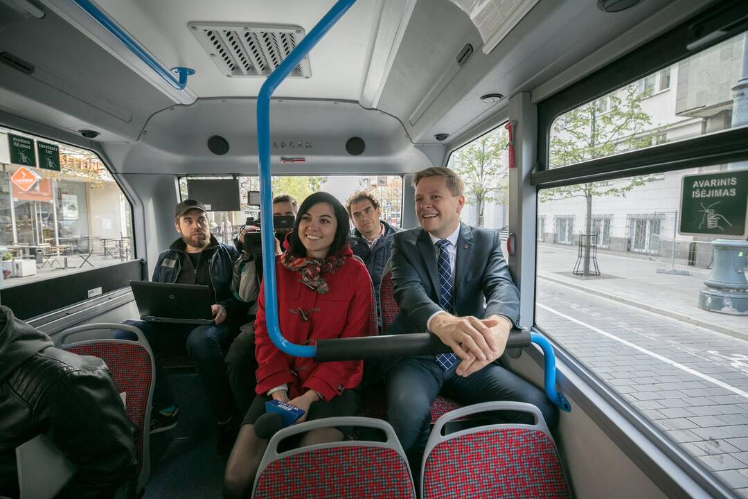 Vilniuje pristatyti pirmieji Lietuvoje elektriniai autobusai