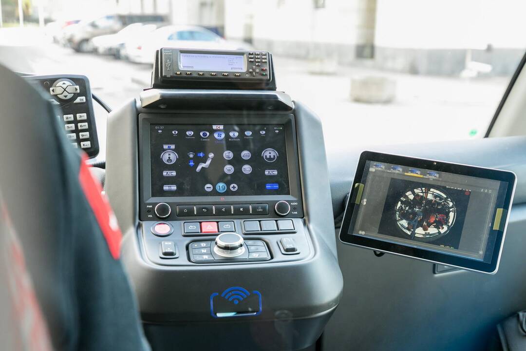 Vilniuje pristatyti pirmieji Lietuvoje elektriniai autobusai