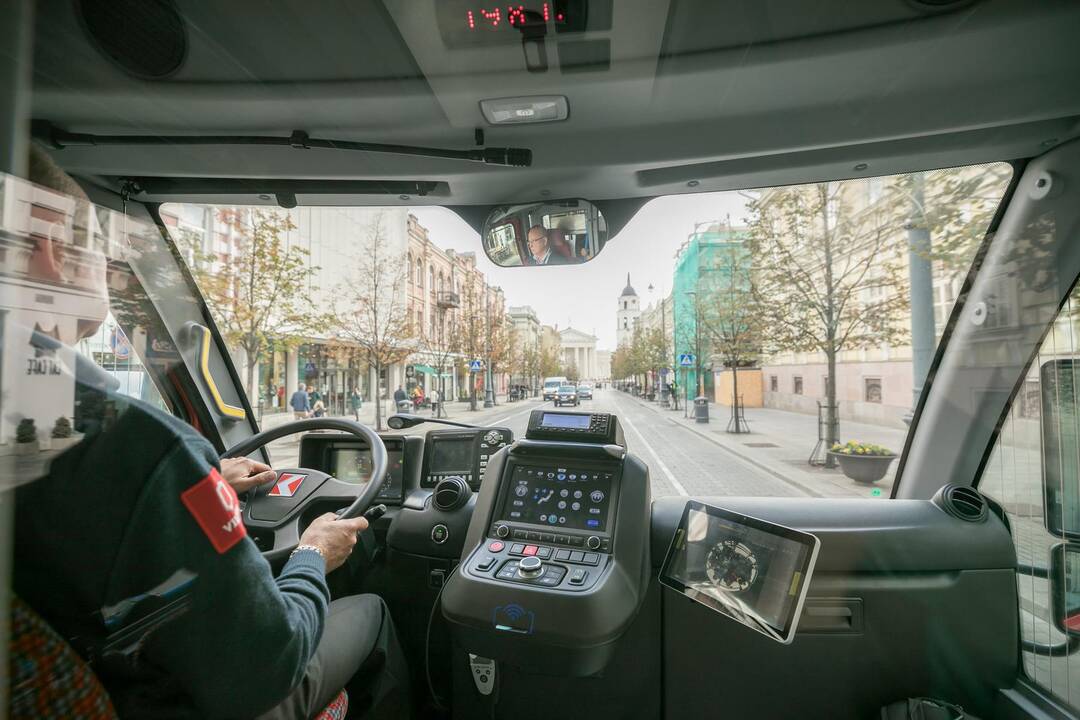 Vilniuje pristatyti pirmieji Lietuvoje elektriniai autobusai
