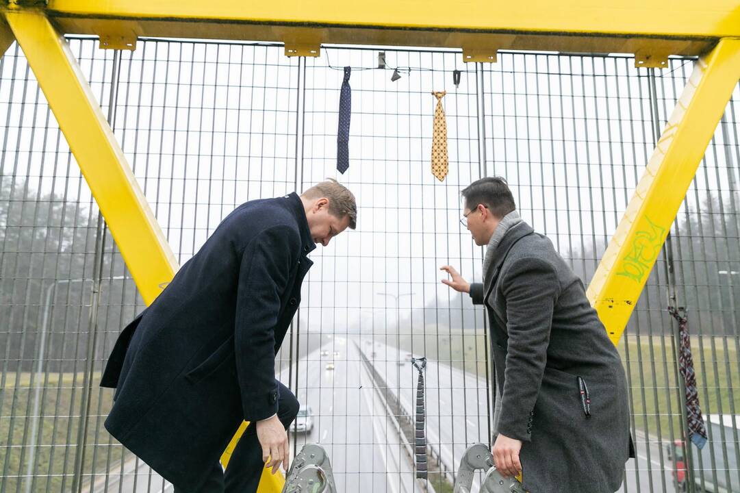 Kaklaraiščių tiltas Vilniuje