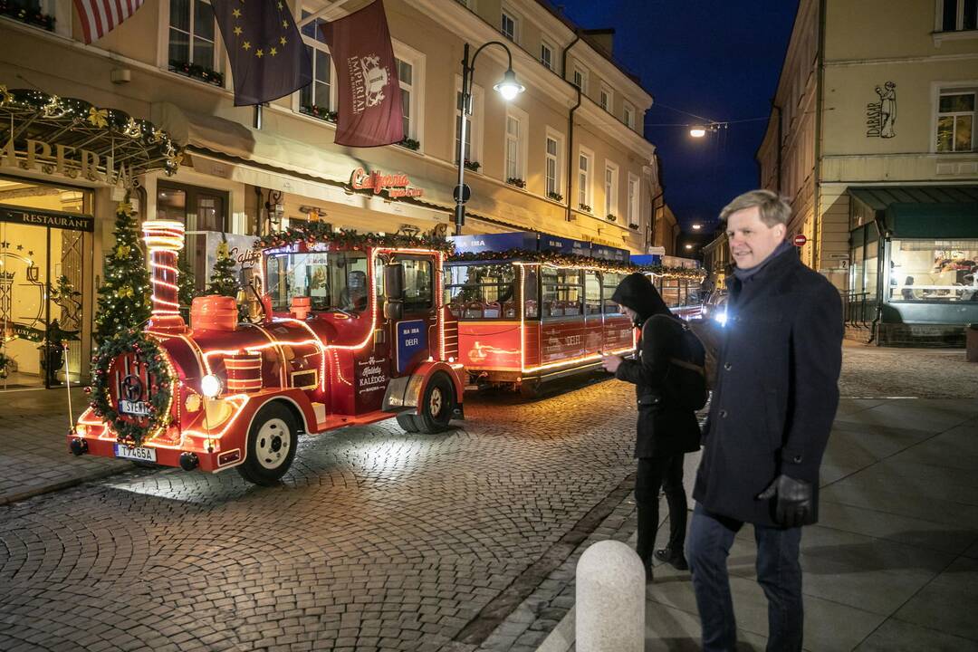 Sostinėje – Kalėdų traukinukas ir Rotušės aikštės eglės įžiebimas