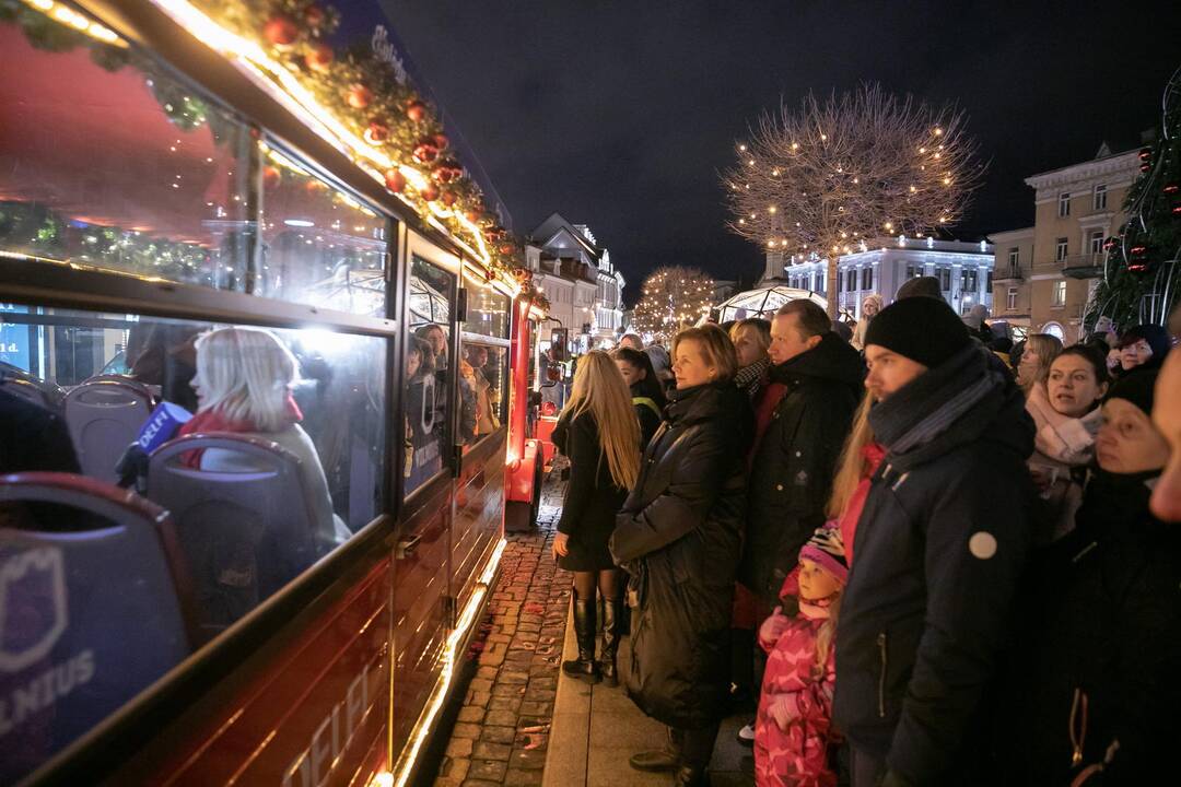 Sostinėje – Kalėdų traukinukas ir Rotušės aikštės eglės įžiebimas