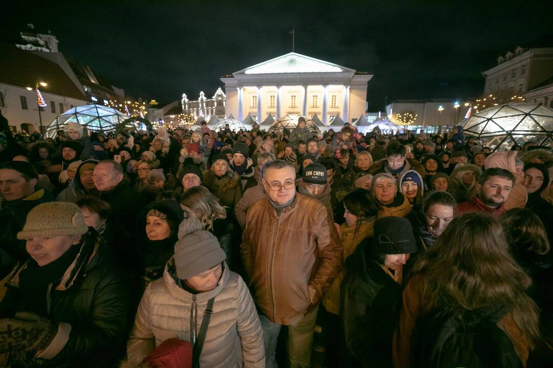 Sostinėje – Kalėdų traukinukas ir Rotušės aikštės eglės įžiebimas