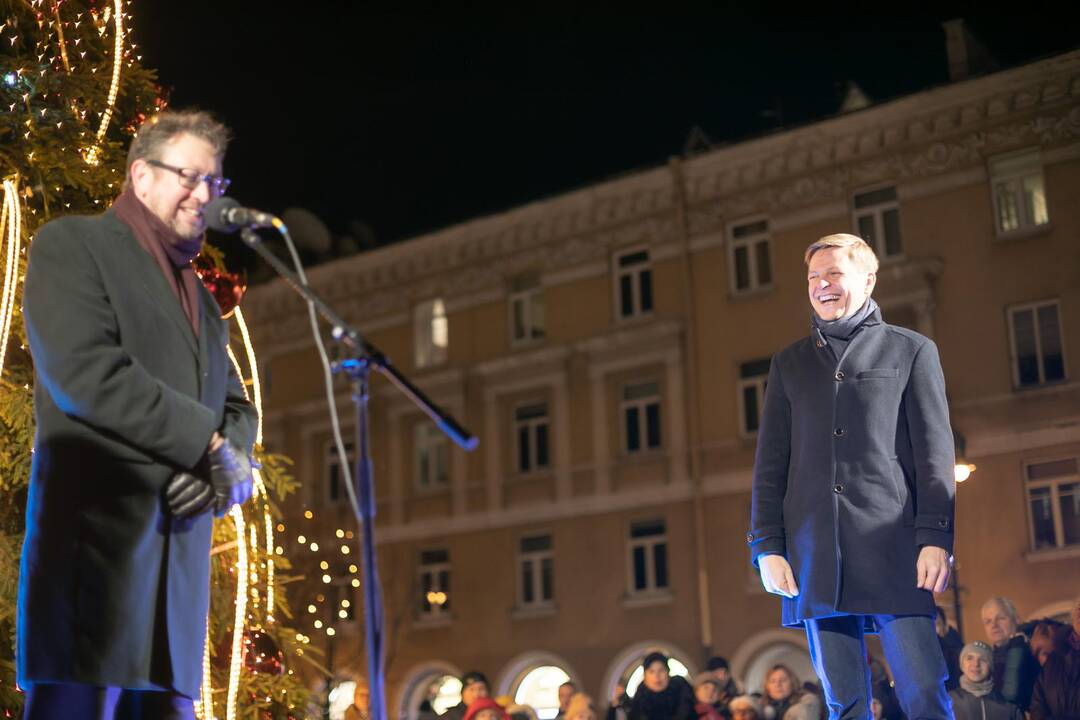 Sostinėje – Kalėdų traukinukas ir Rotušės aikštės eglės įžiebimas