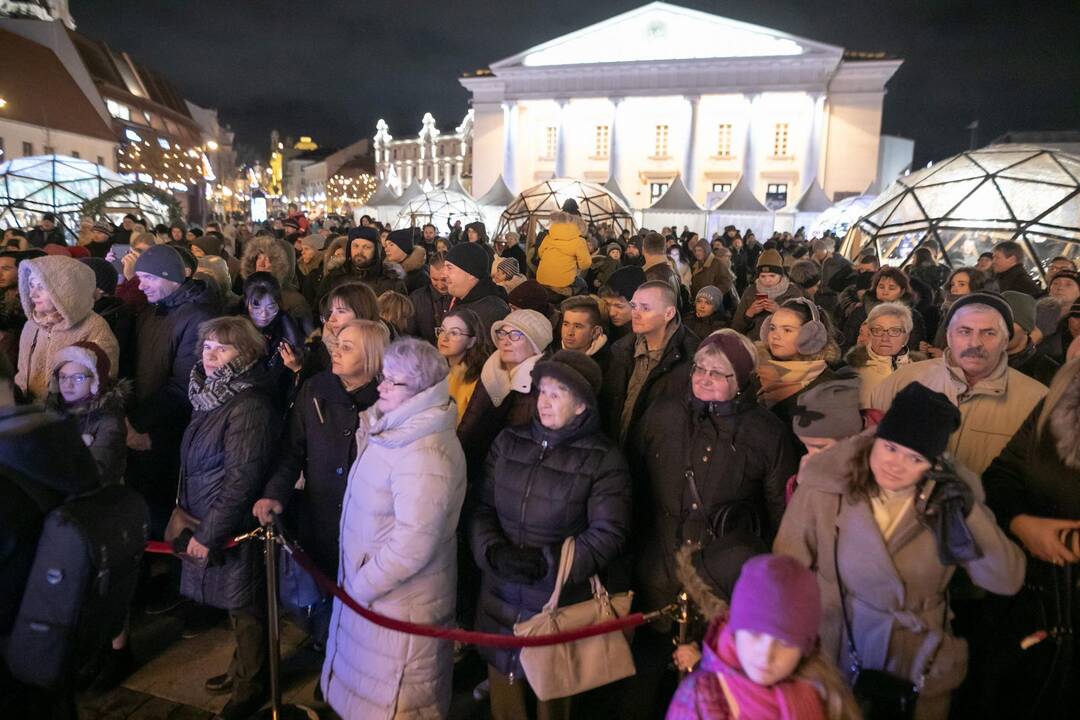 Sostinėje – Kalėdų traukinukas ir Rotušės aikštės eglės įžiebimas