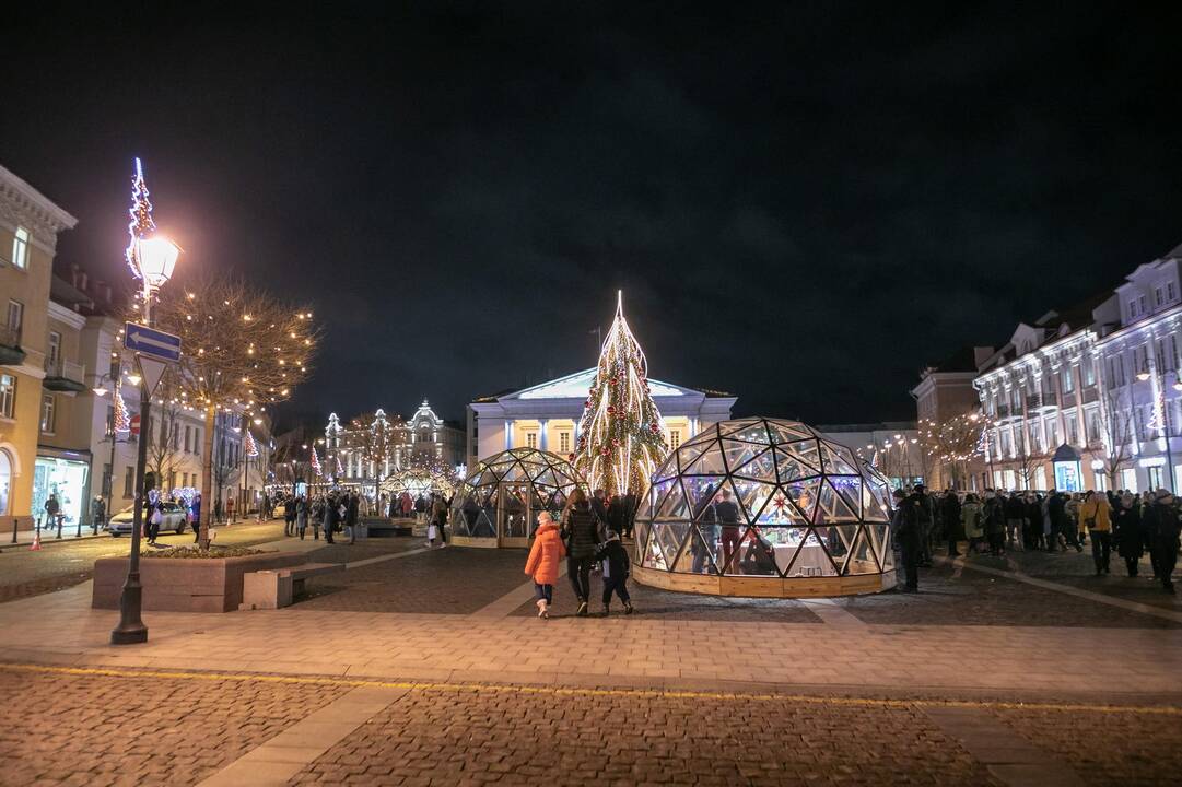 Sostinėje – Kalėdų traukinukas ir Rotušės aikštės eglės įžiebimas