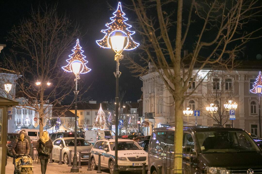 Sostinėje – Kalėdų traukinukas ir Rotušės aikštės eglės įžiebimas