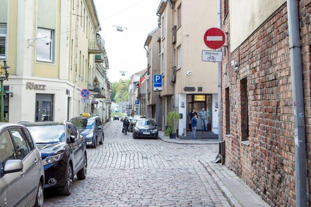 Dėl Kauno senamiesčio gyventojus erzinančių vairuotojų – peticija 