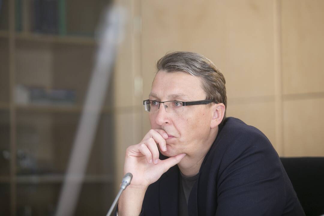 Bruveris palieka „Eltos“ vyriausiojo redaktoriaus pareigas: įkliuvo neblaivus prie vairo