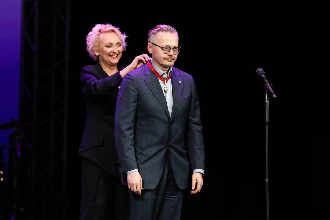 Teatro apdovanojimai „Auksiniai scenos kryžiai“ 