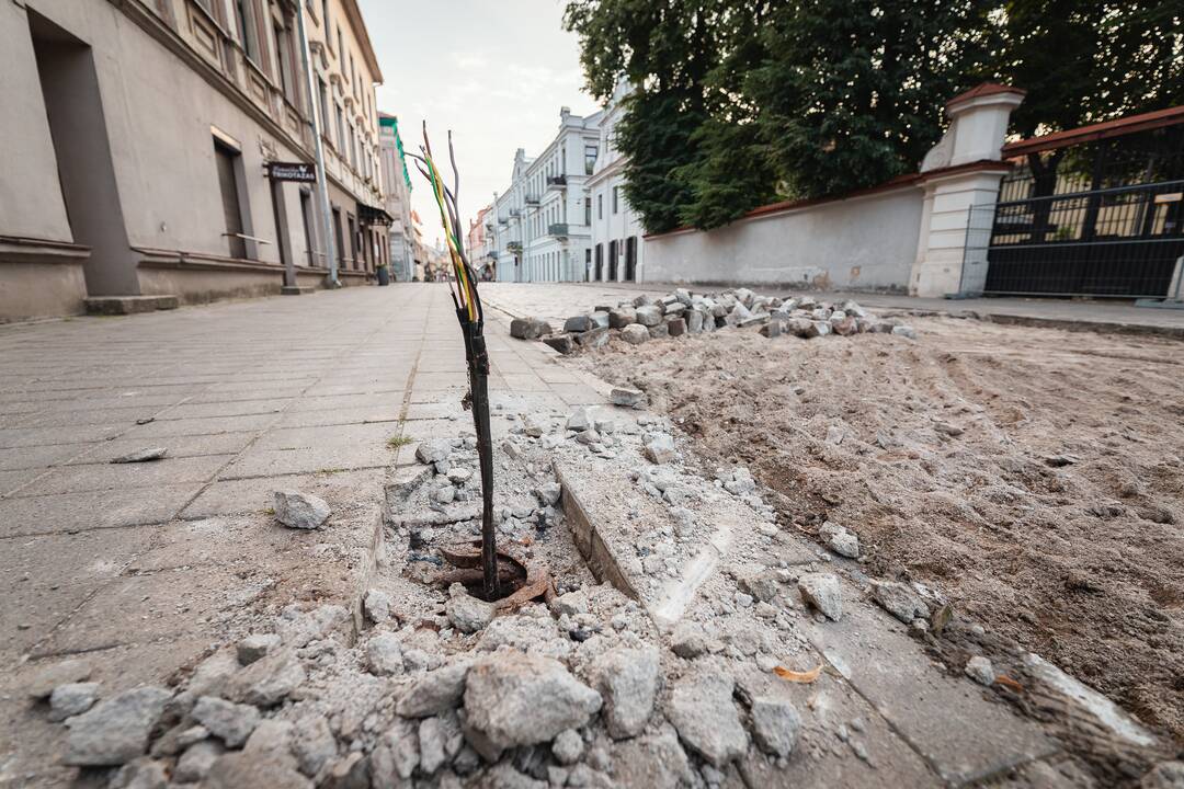Pradėtas ardyti Vilniaus gatvės grindinys