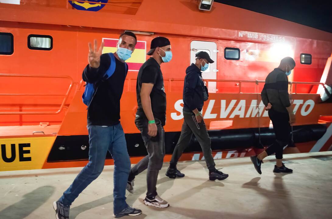Ispanijos pakrančių apsauga teigia Atlanto vandenyne išgelbėjusi 86 migrantus