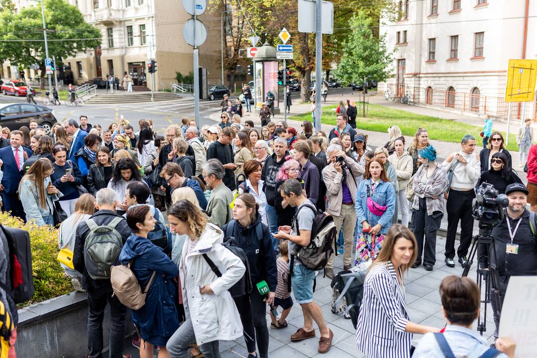 Protestas del medžių J. Basanavičiaus gatvėje