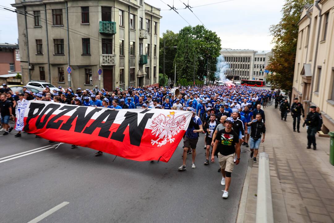 Pozanės „Lech“ sirgalių eisena į Dariaus ir Girėno stadioną