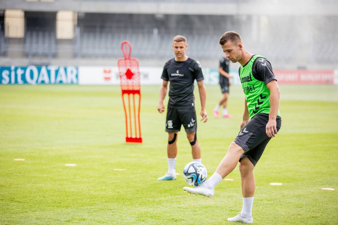 Lietuvos futbolo rinktinės treniruotė prieš rungtynes su Juodkalnija