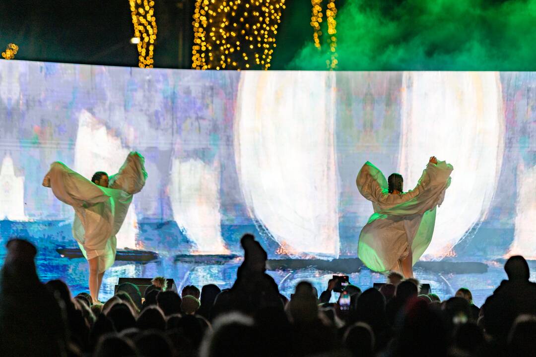 Palangos Kalėdų eglutė suspindo čiurlioniškais motyvais