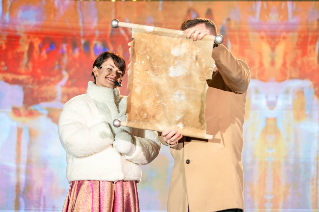 Palangos Kalėdų eglutė suspindo čiurlioniškais motyvais