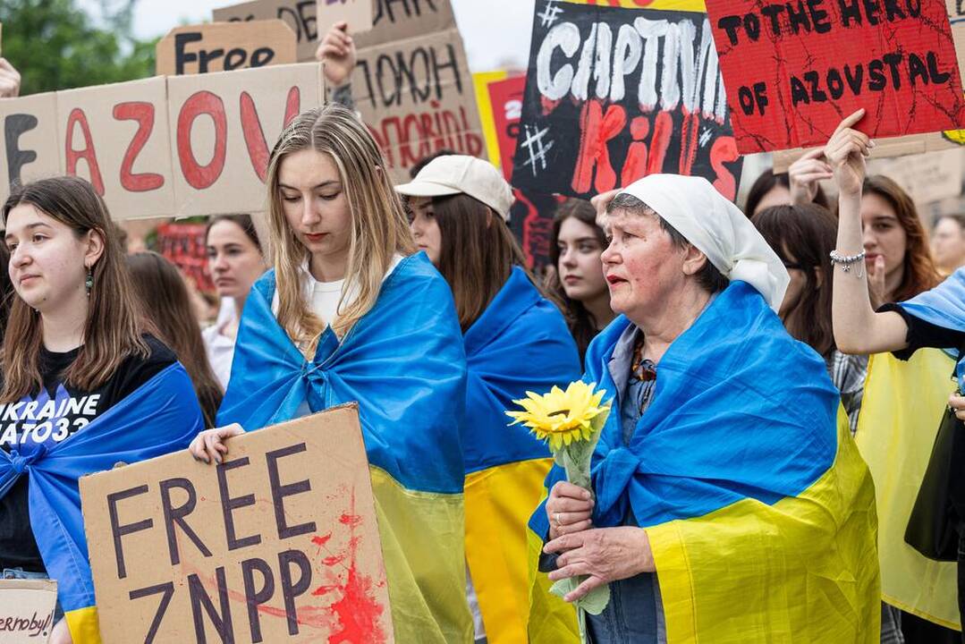 Žygis Vilniuje už Rusijoje įkalintus Mariupolio gynėjus