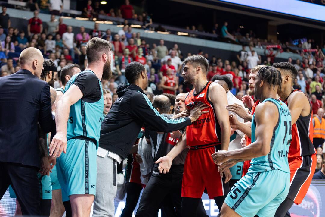 LKL pusfinalis: Vilniaus „Wolves Twinsbet“  – Vilniaus „Rytas“ 75:113