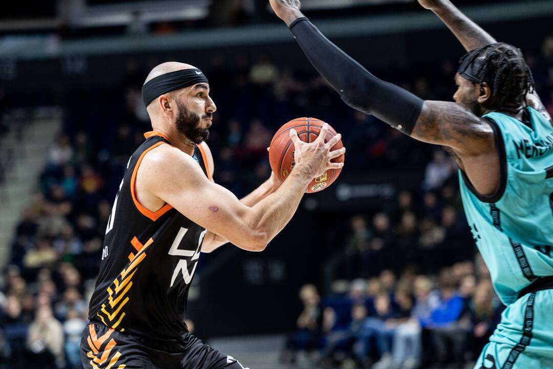 Europos taurė: Vilniaus „Wolves“ – Londono „Lions“ 87:101