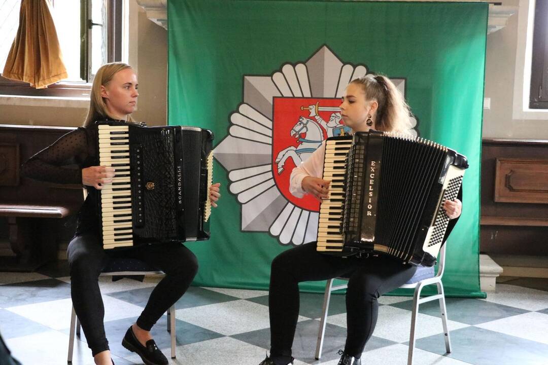 Apdovanoti policijos pareigūnai