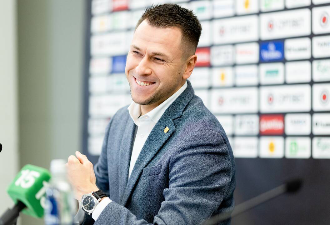 Pristatytas Lietuvos futbolo rinktinės treneris