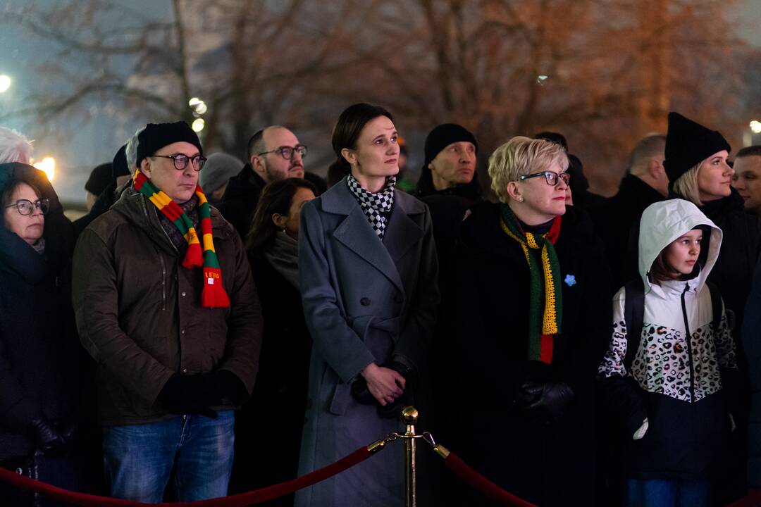 Atminimo laužų uždegimo ceremonija Nepriklausomybės aikštėje