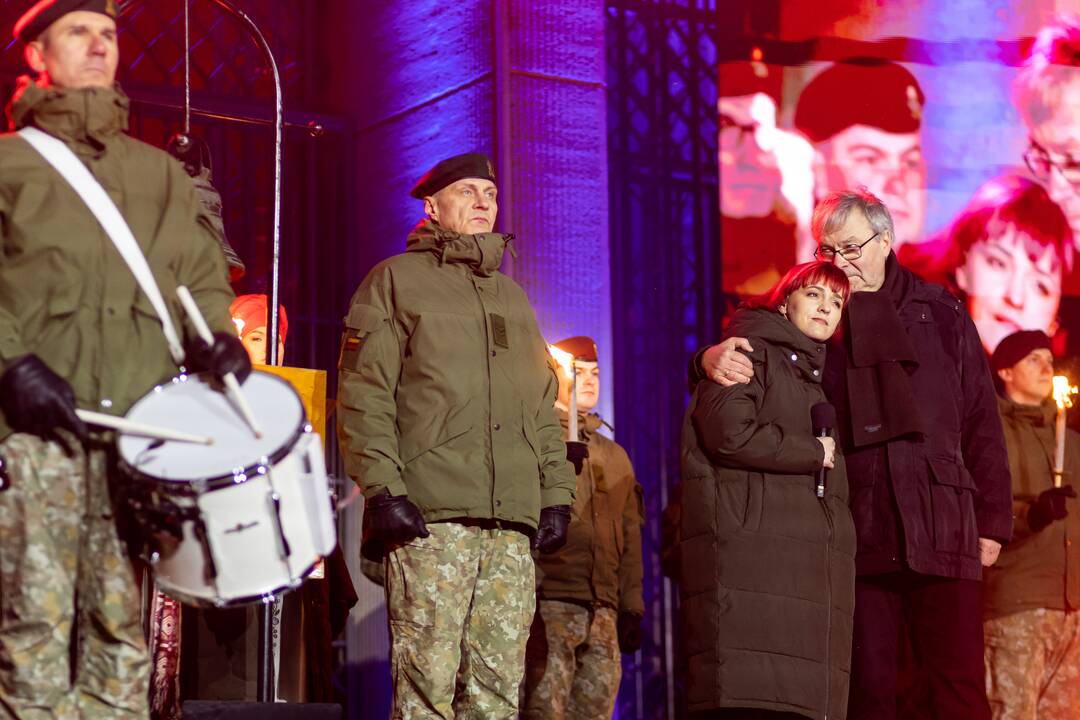 Atminimo laužų uždegimo ceremonija Nepriklausomybės aikštėje