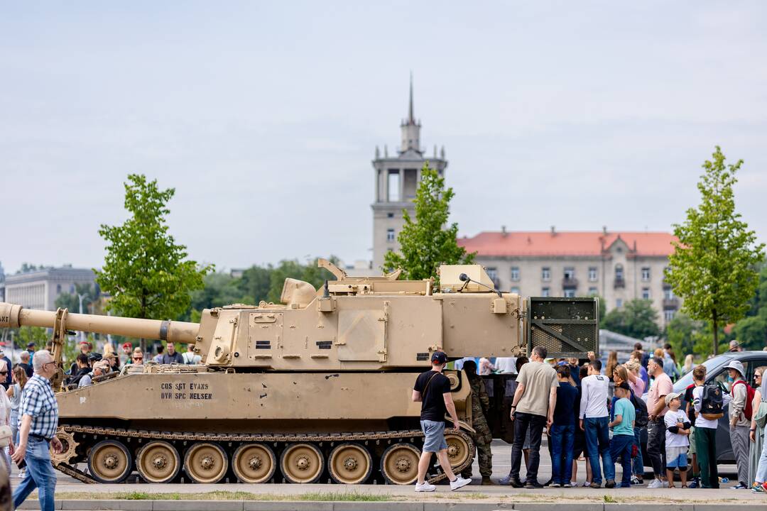 NATO festivalis prie Baltojo tilto