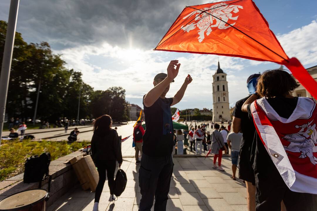 Baltarusių mitingas Katedros aikštėje