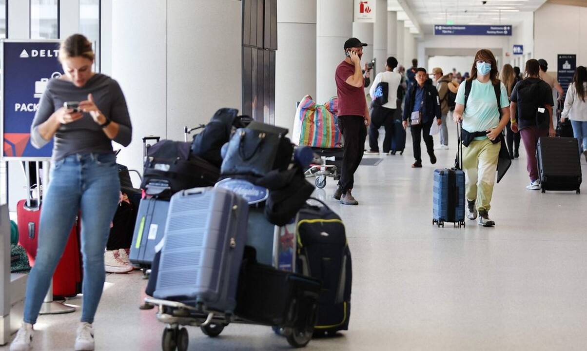 Be paso ir bilieto į JAV atskridusiam rusui – federaliniai kaltinimai