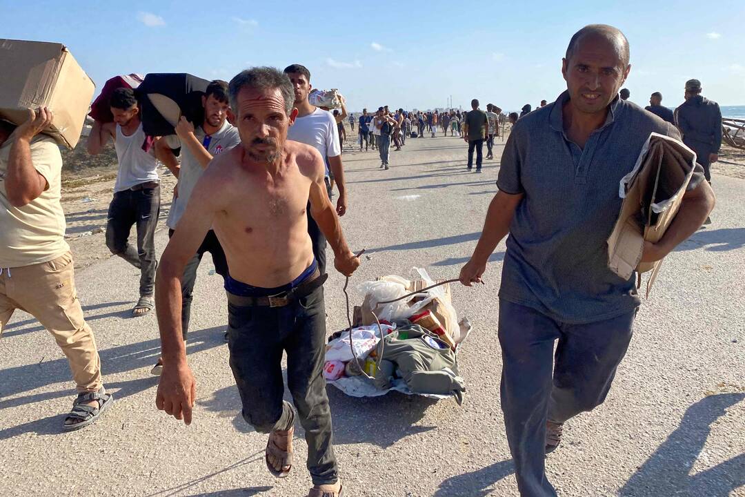 Izraelio žiniasklaida: palestiniečiai šturmavo maisto skirstymo centrą Gazos Ruože