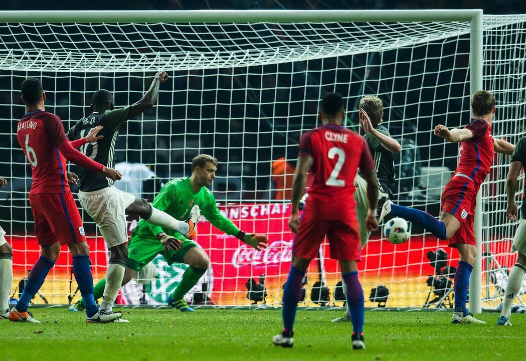 Būsimoji lietuvių varžovė Anglijos futbolo rinktinė nugalėjo vokiečius