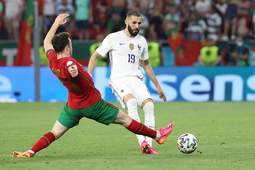 Europos futbolo čempionatas: Portugalija–Prancūzija 2:2