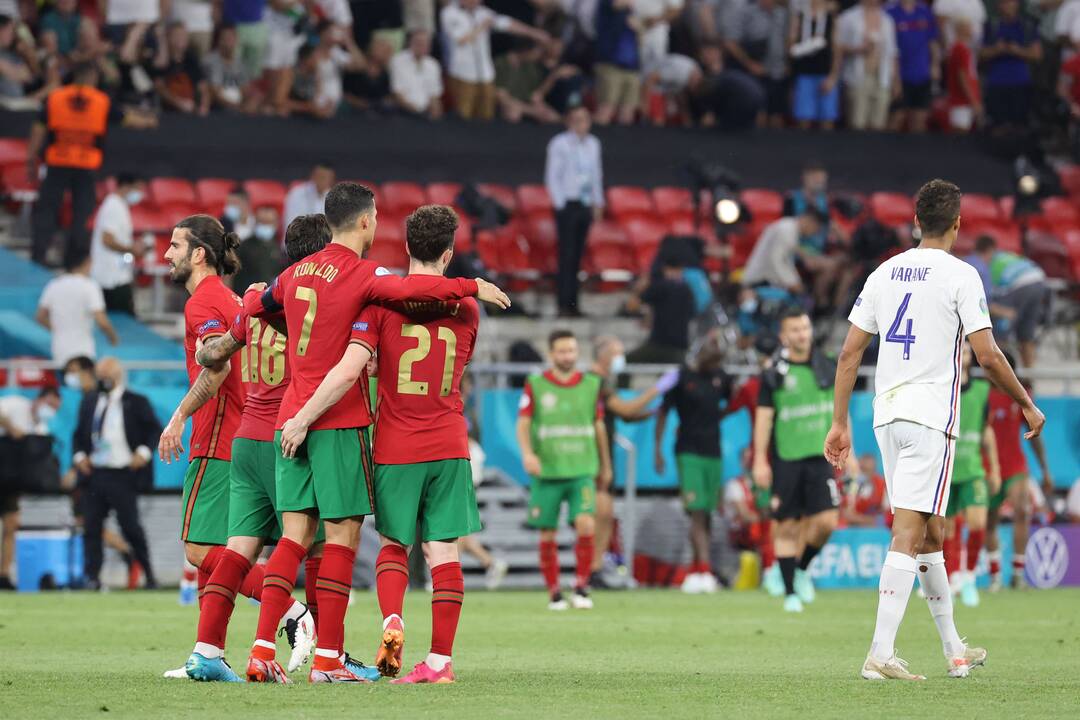 Europos futbolo čempionatas: Portugalija–Prancūzija 2:2