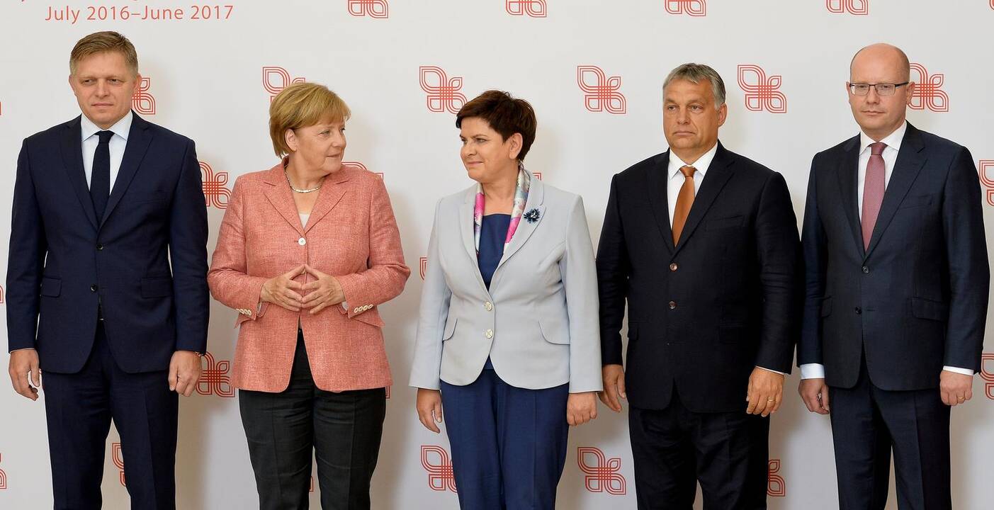 Višegrado ketverto lyderiai ragina kurti jungtinę ES armiją 