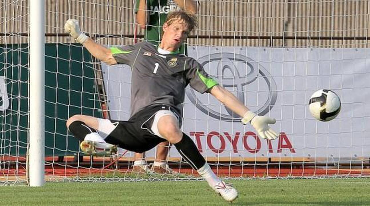  Vartininko G. Arlauskio ekipa Rumunijos futbolo pirmenybėse rungtyniauja pergalingai