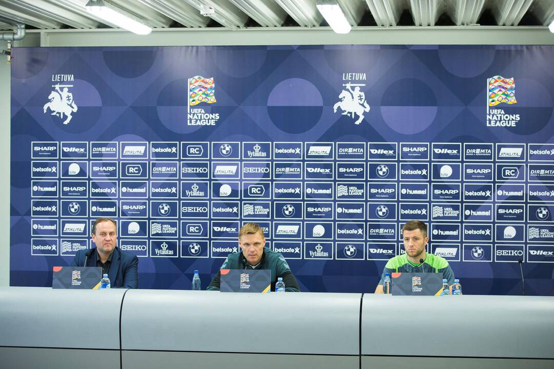 Lietuvos futbolo rinktinės spaudos konferencija