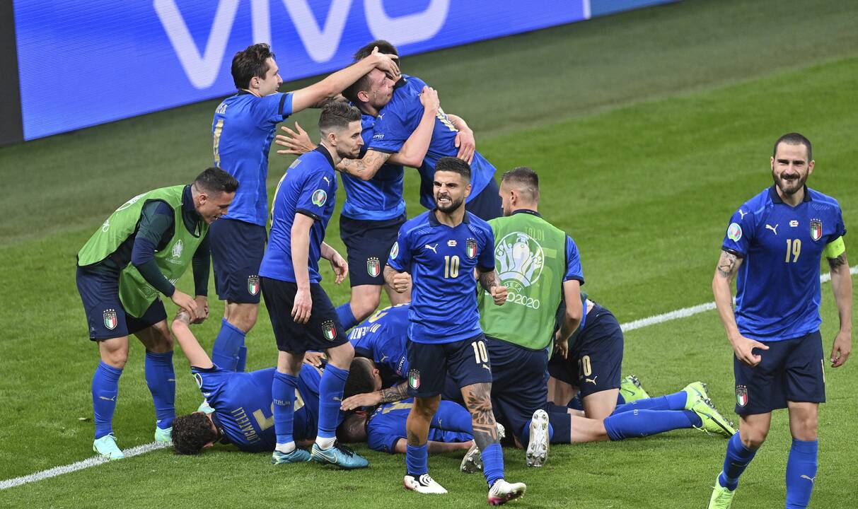 Europos futbolo čempionatas: Italija–Austrija 2:1