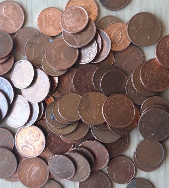 Lietuvos bankas ragina gyventojus išsikeisti 1 ir 2 centus
