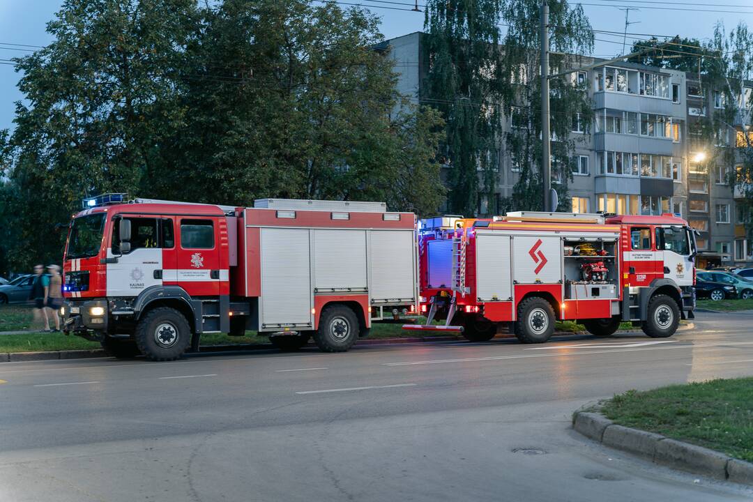 Dėl prisvilusio puodo į V. Krevės pr. atskubėjo spec. tarnybos